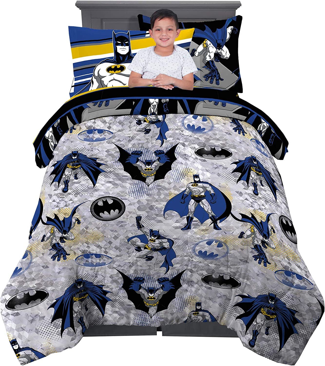 Kids Bedding Super Soft Comforter and Sheet Set with Sham, 5 Piece Twin Size, Batman